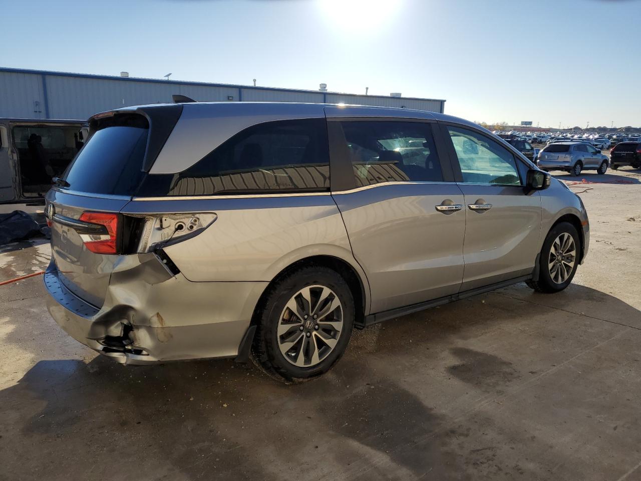 2022 Honda Odyssey - Image 3