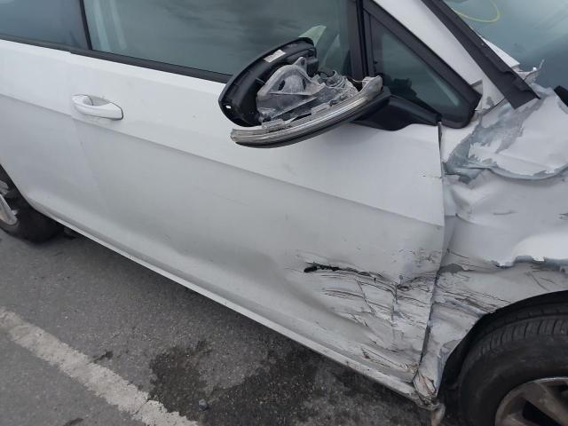 2013 VOLKSWAGEN GOLF SE BL