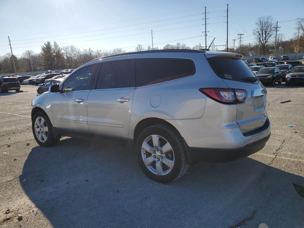 VIN 1GNKRGKD8GJ243946 2016 CHEVROLET TRAVERSE no.2