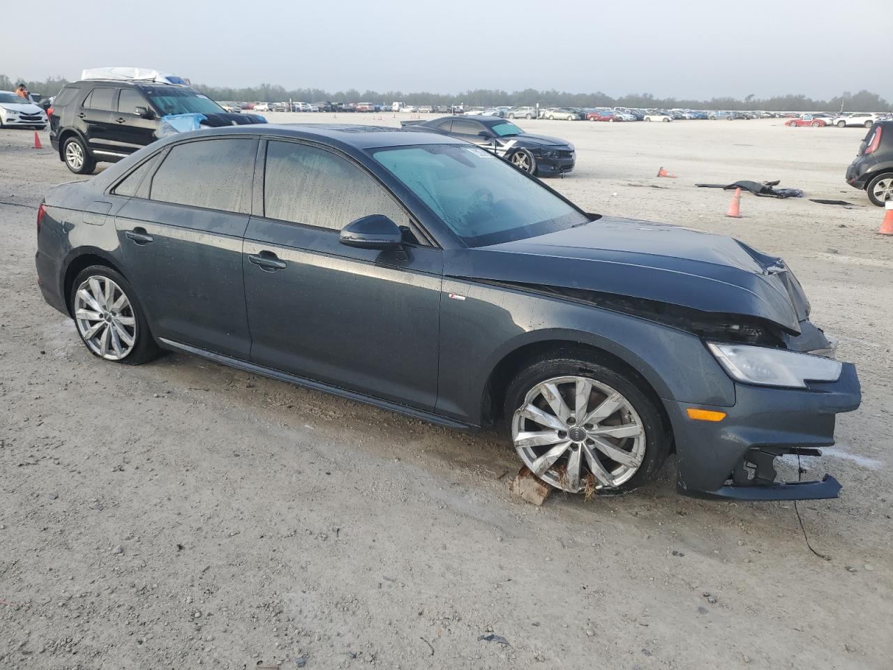 VIN WAUKMAF40JN000174 2018 AUDI A4 no.4