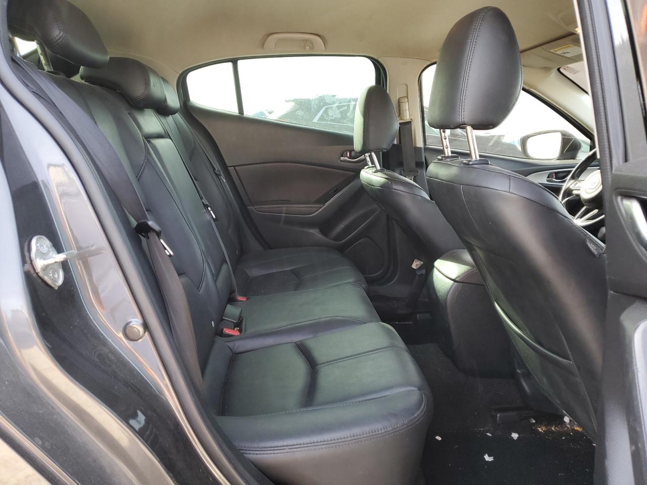 2018 Mazda 3 Touring VIN: 3MZBN1L35JM231669 Lot: 84625534