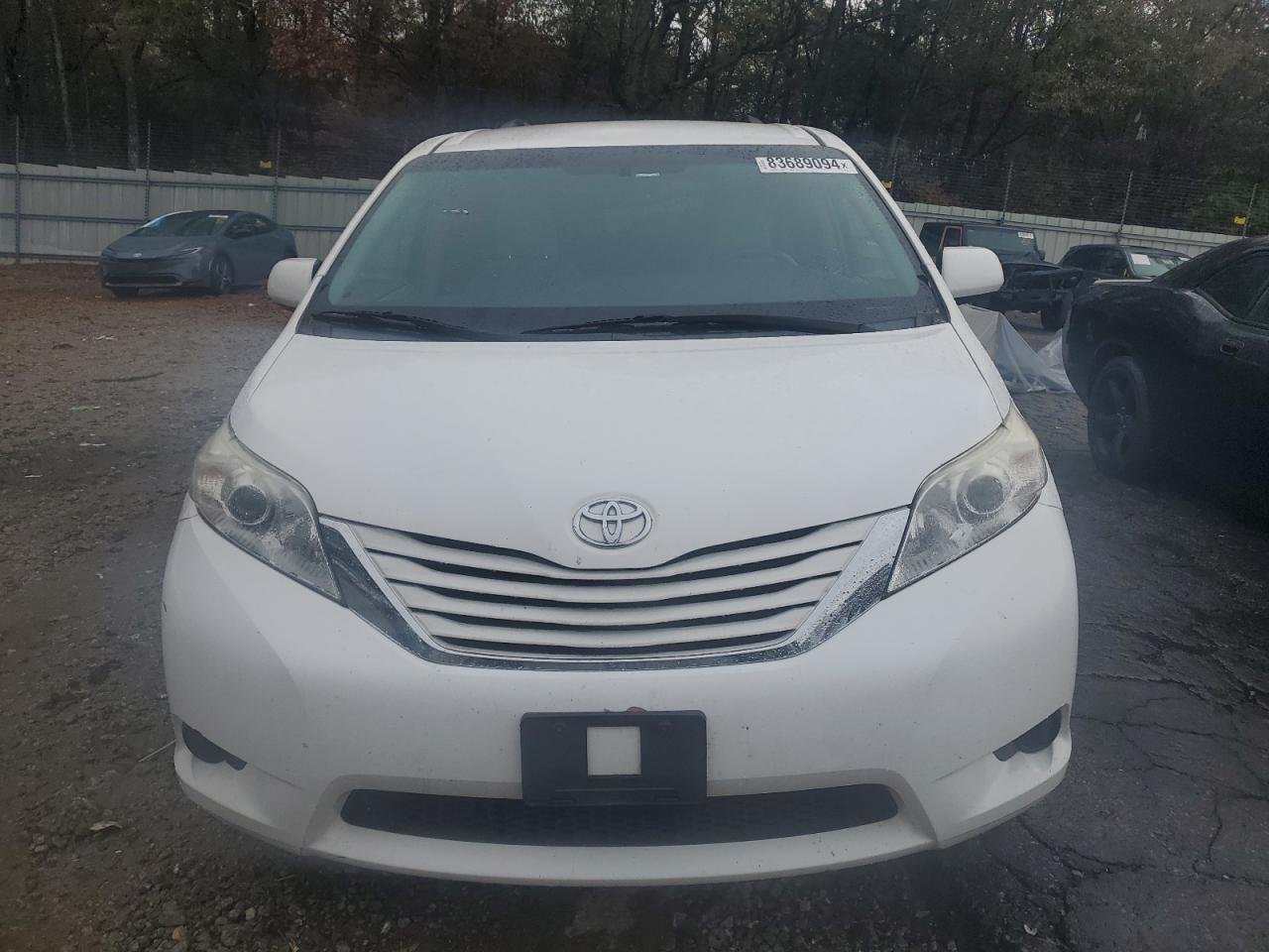 2015 Toyota Sienna - Image 5