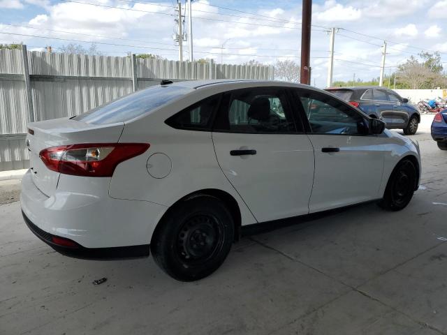 Sedans FORD FOCUS 2014 White