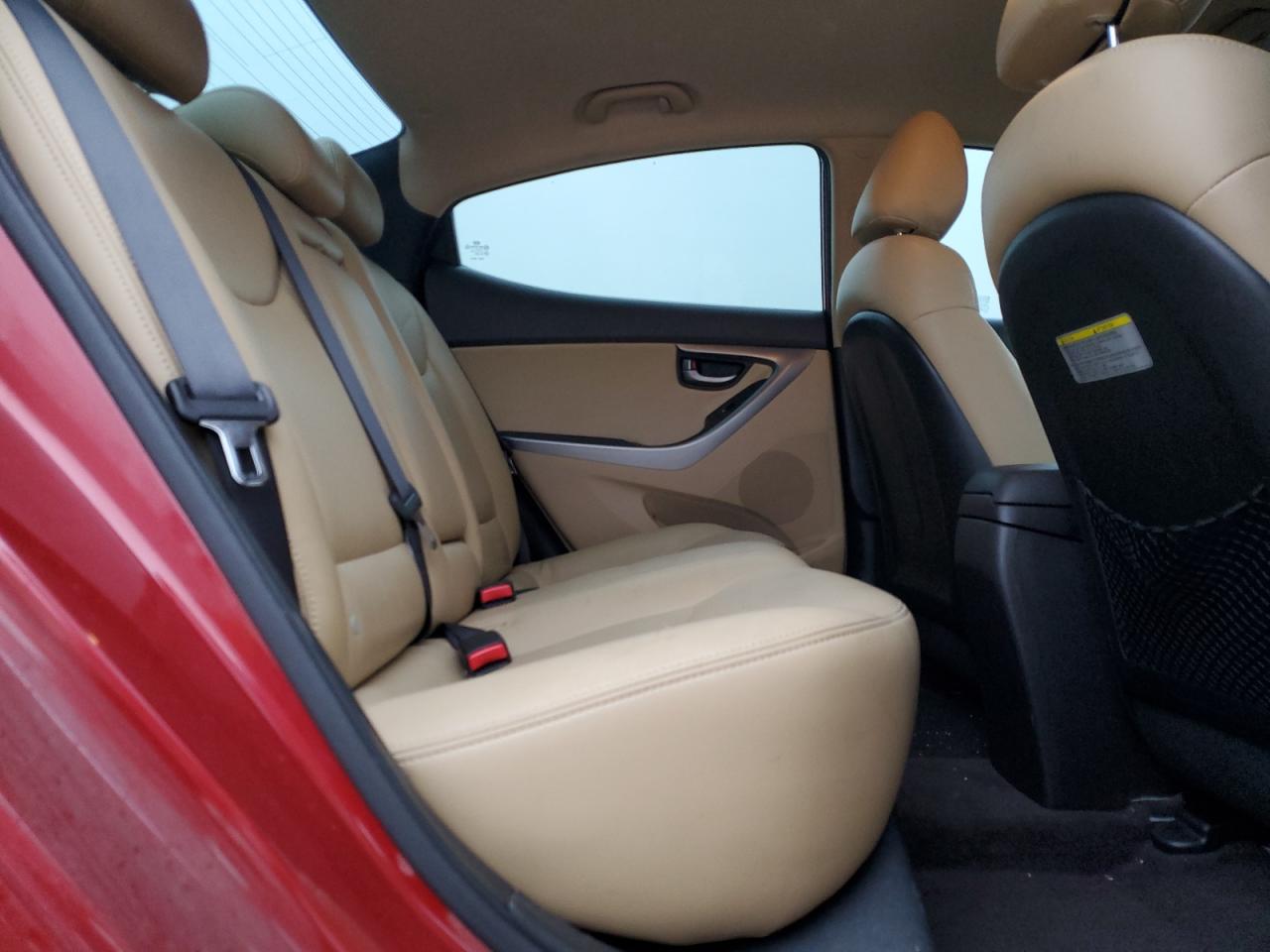 2012 Hyundai Elantra - Image 10