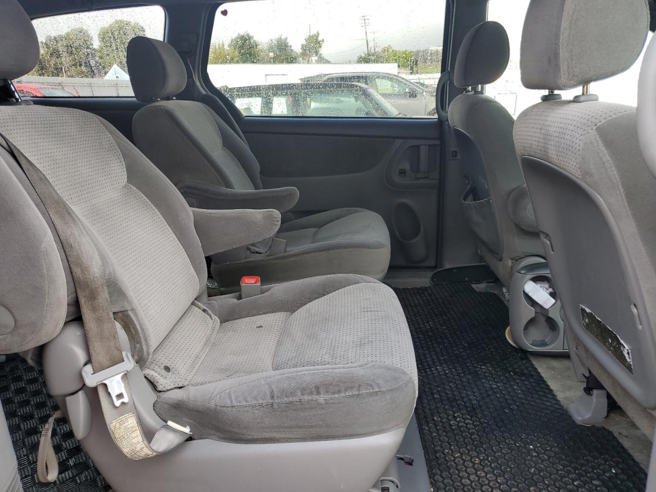 2007 Toyota Sienna - Image 11