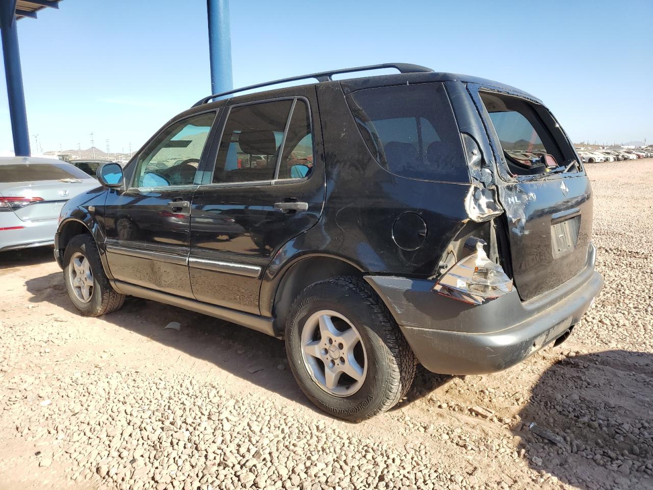 1998 Mercedes-Benz Ml 320 black null gas 4JGAB54E1WA044606 photo #3