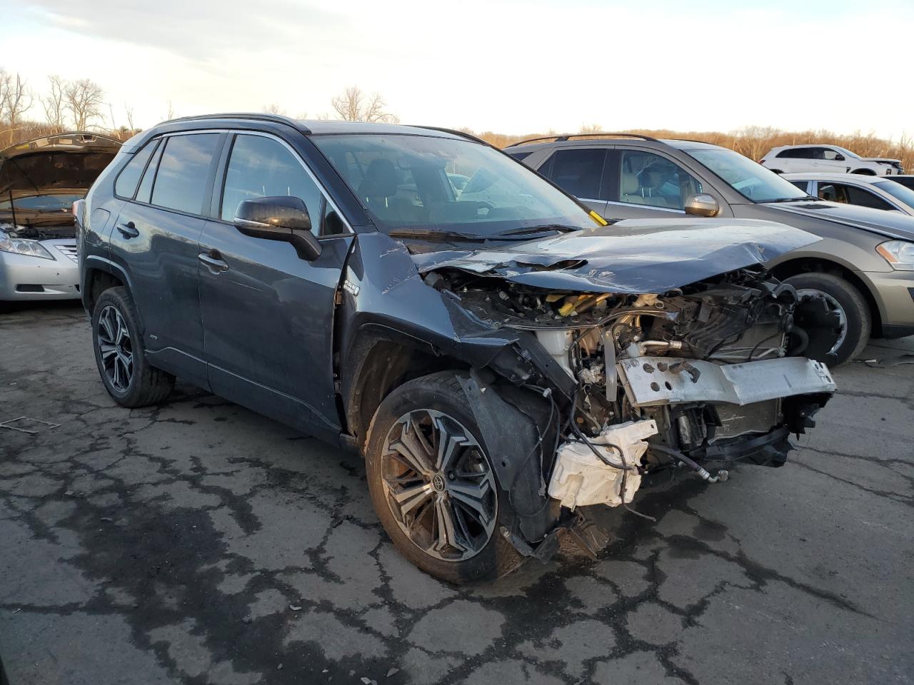 VIN JTMEB3FV5PD144988 2023 TOYOTA RAV4 no.4