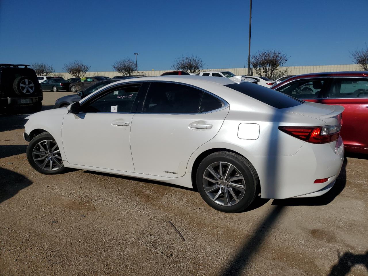 2017 Lexus ES - Image 2