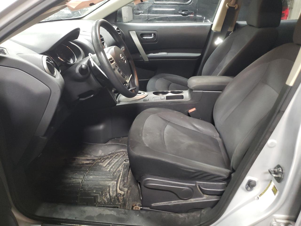 2015 Nissan Rogue - Image 7