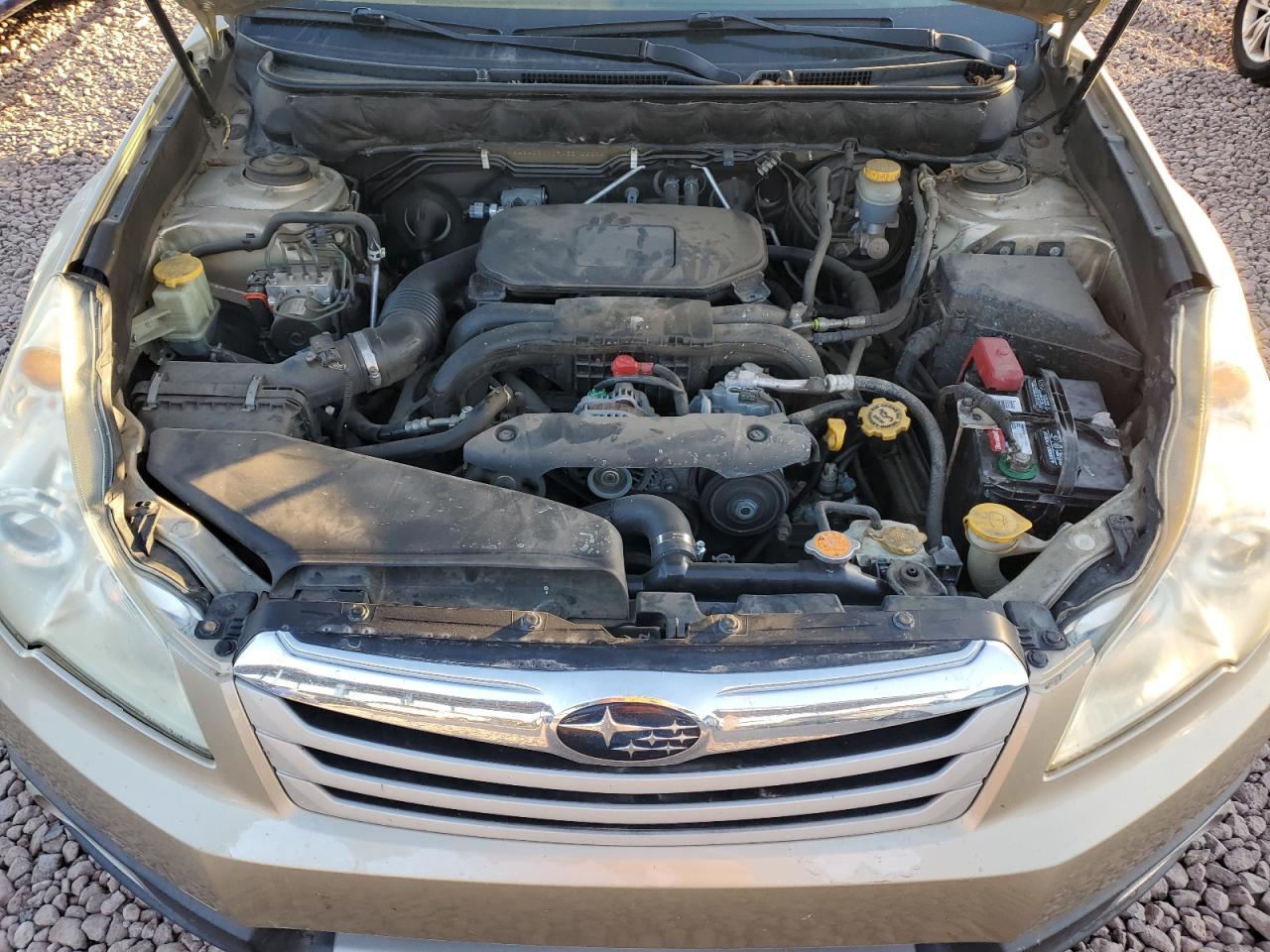 2010 Subaru Outback - Image 12