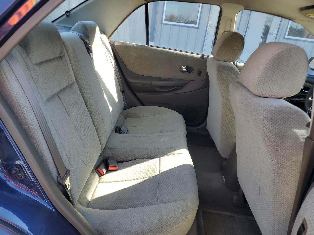 2000 Mazda Protege - Image 11