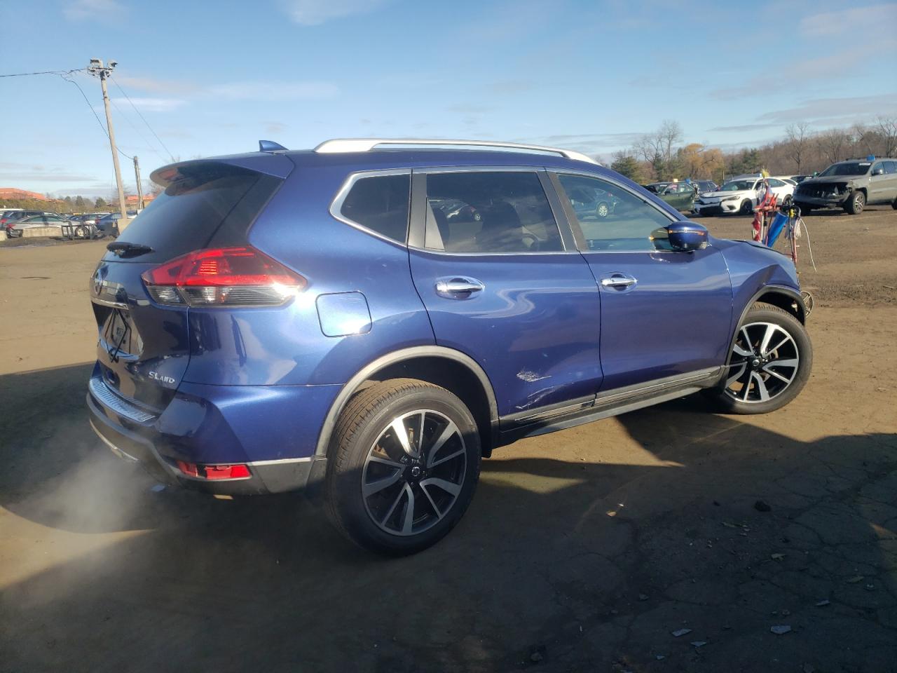 2018 Nissan Rogue - Image 3