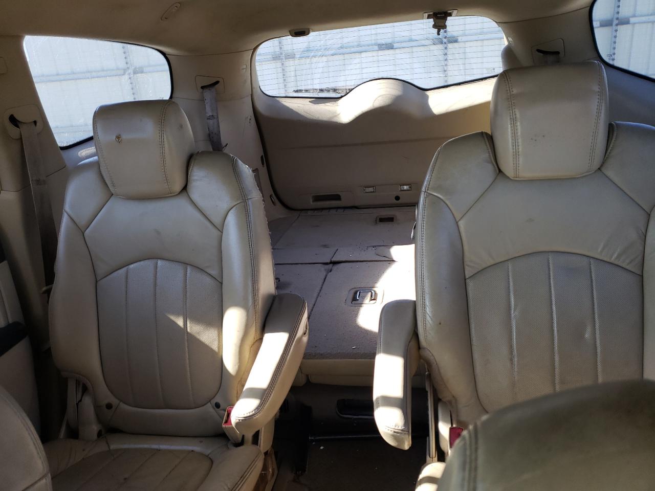 2009 Buick Enclave - Image 10