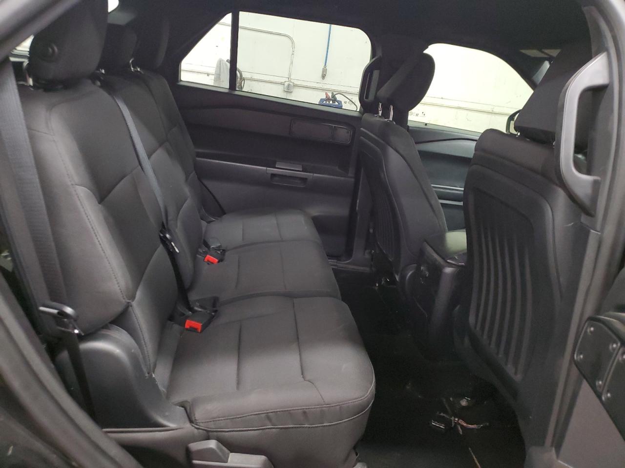2020 Ford Explorer - Image 11