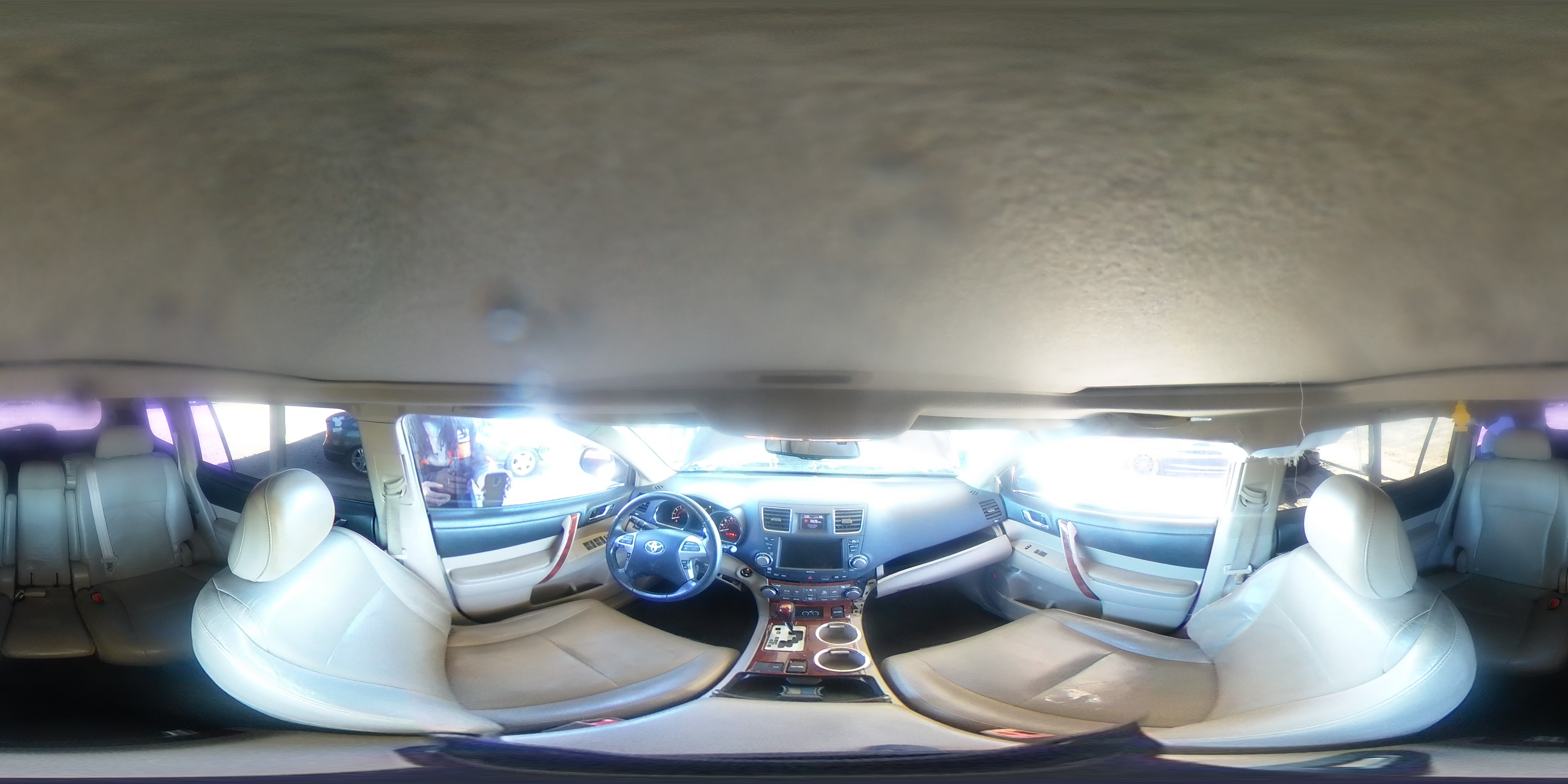 2011 Toyota Highlander - Image 13