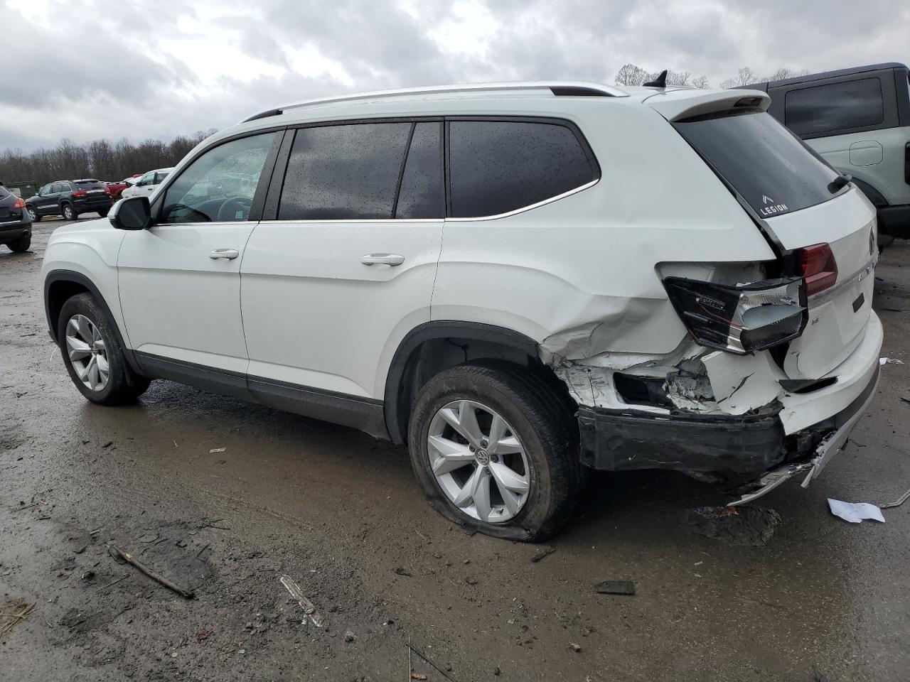 VIN 1V2KR2CA5JC523513 2018 VOLKSWAGEN ATLAS no.2