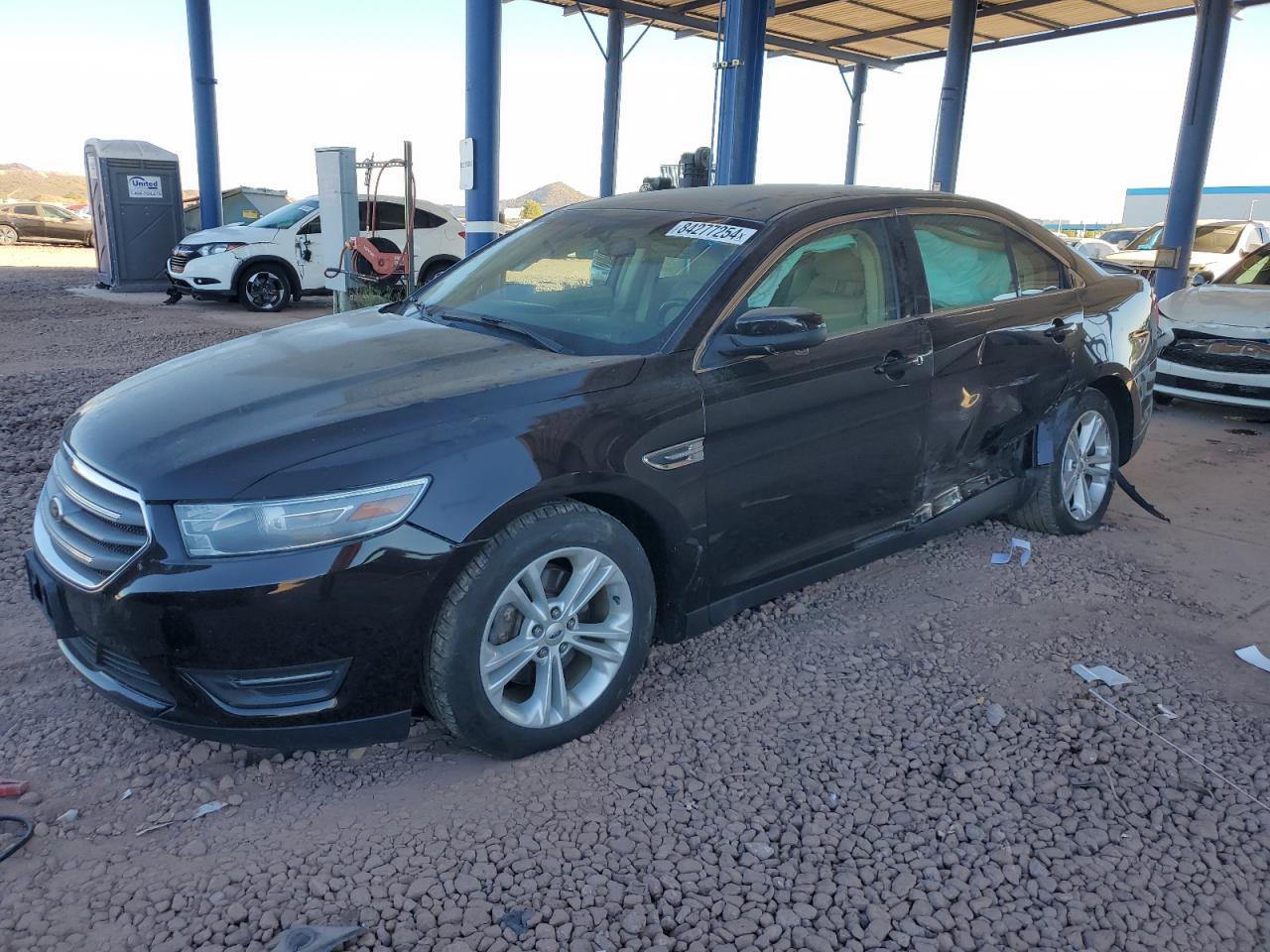 VIN 1FAHP2E8XEG137640 2014 FORD TAURUS no.1