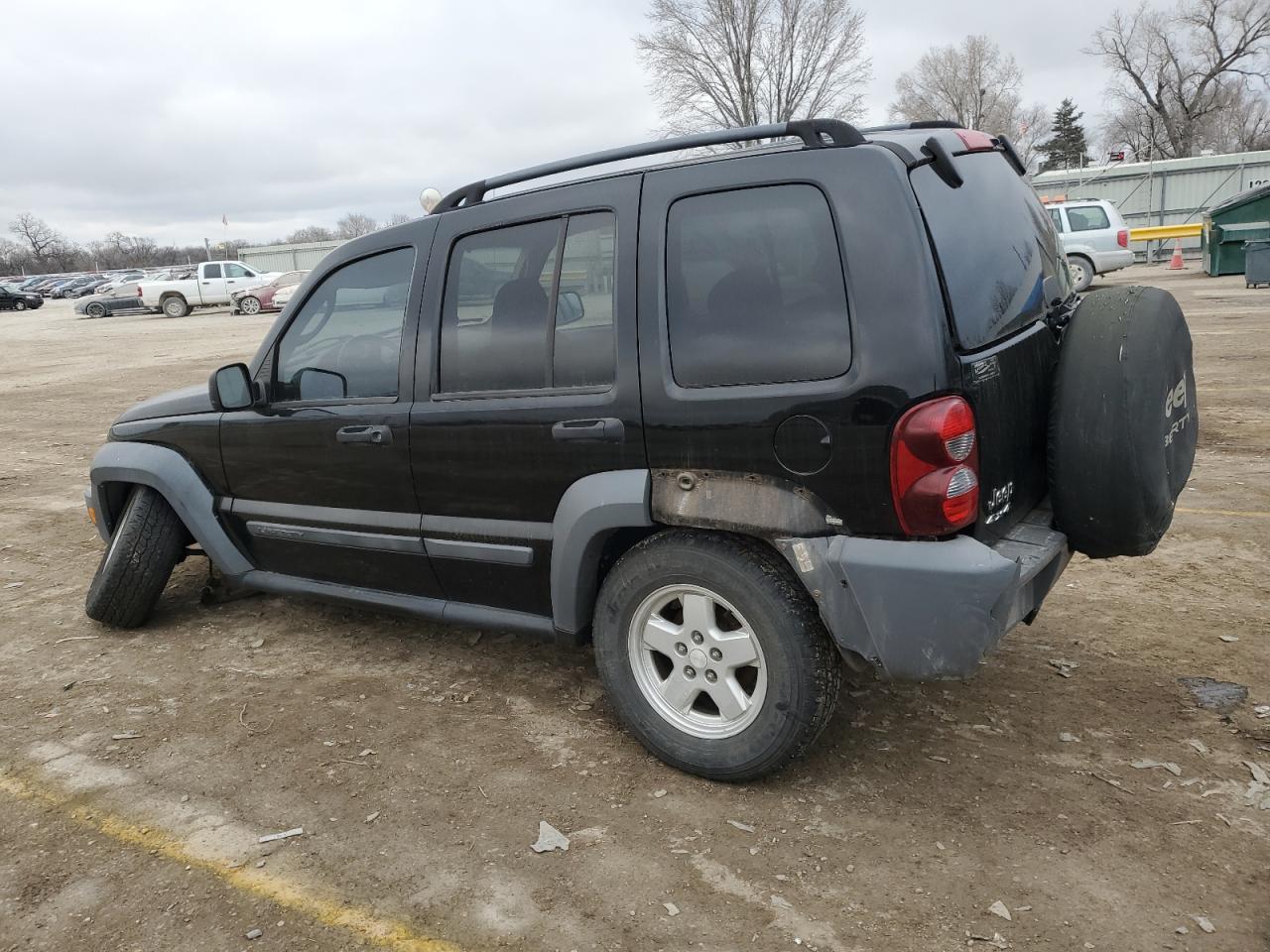 2005 Jeep Liberty (North America) - Image 2