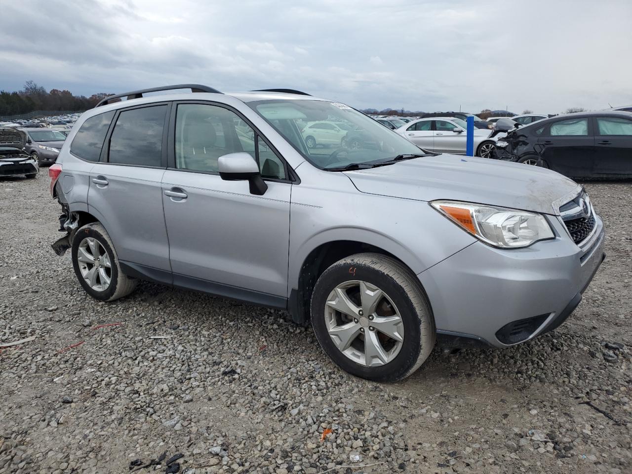 VIN JF2SJADC2GH516728 2016 SUBARU FORESTER no.4