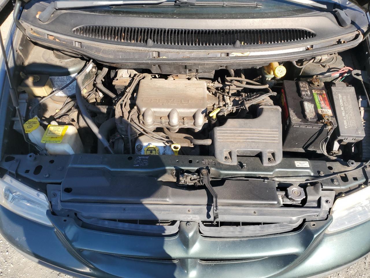 2000 Dodge Caravan - Image 12
