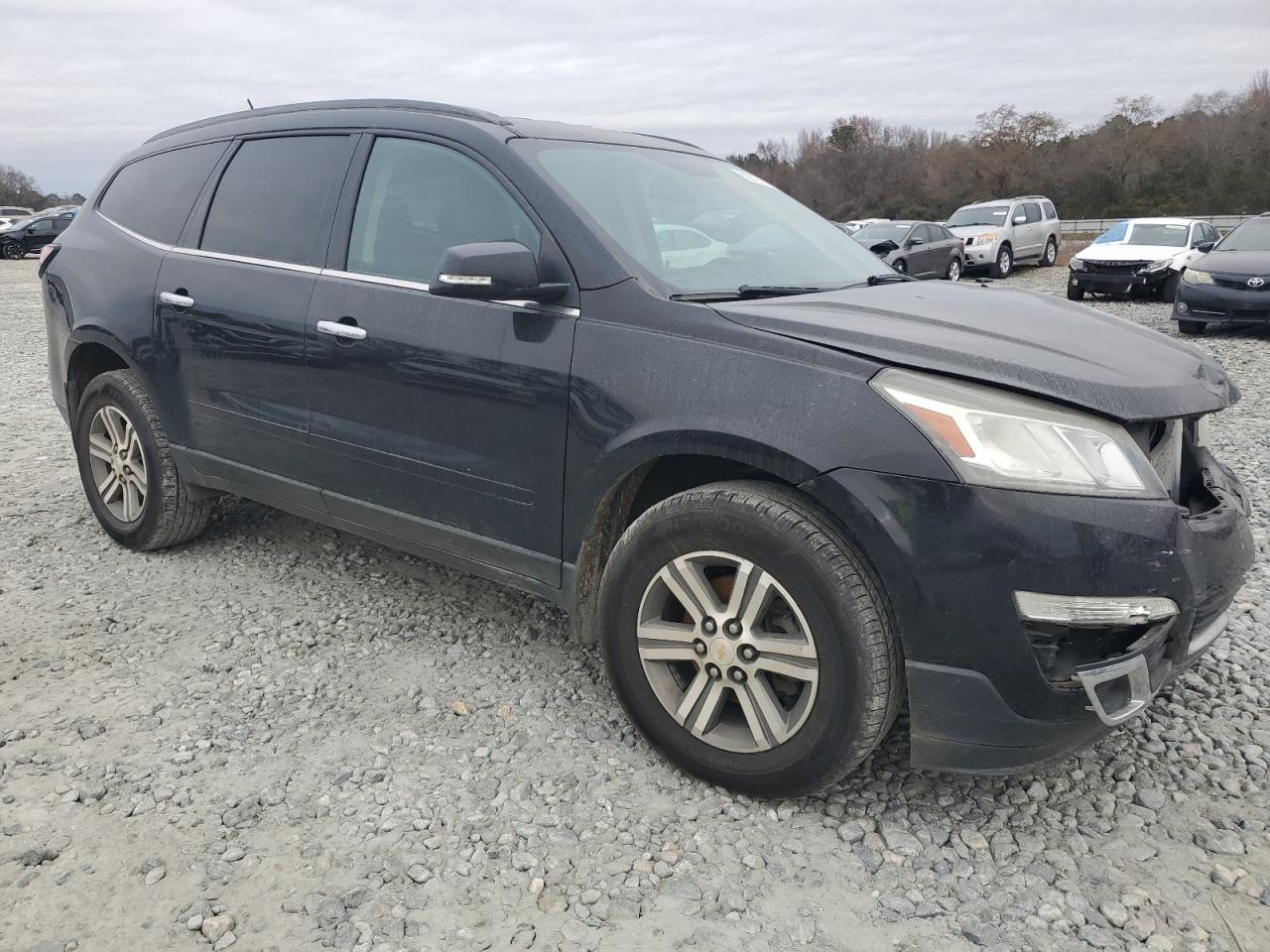 VIN 1GNKRHKD1HJ259753 2017 CHEVROLET TRAVERSE no.4