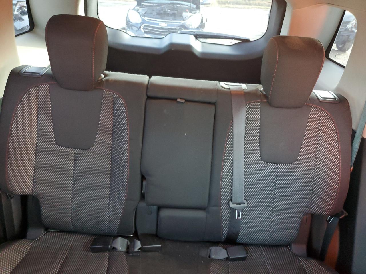 2016 GMC Terrain - Image 10