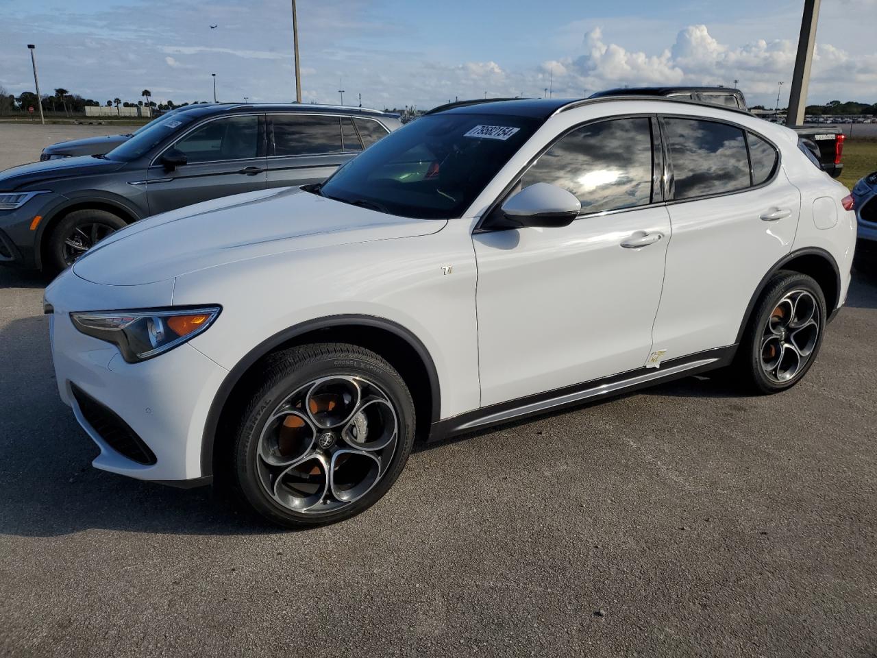 VIN ZASPAKBN7P7D55322 2023 ALFA ROMEO STELVIO no.1