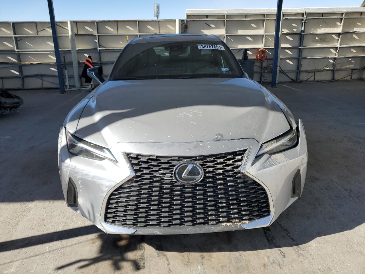 2023 Lexus IS - Image 5