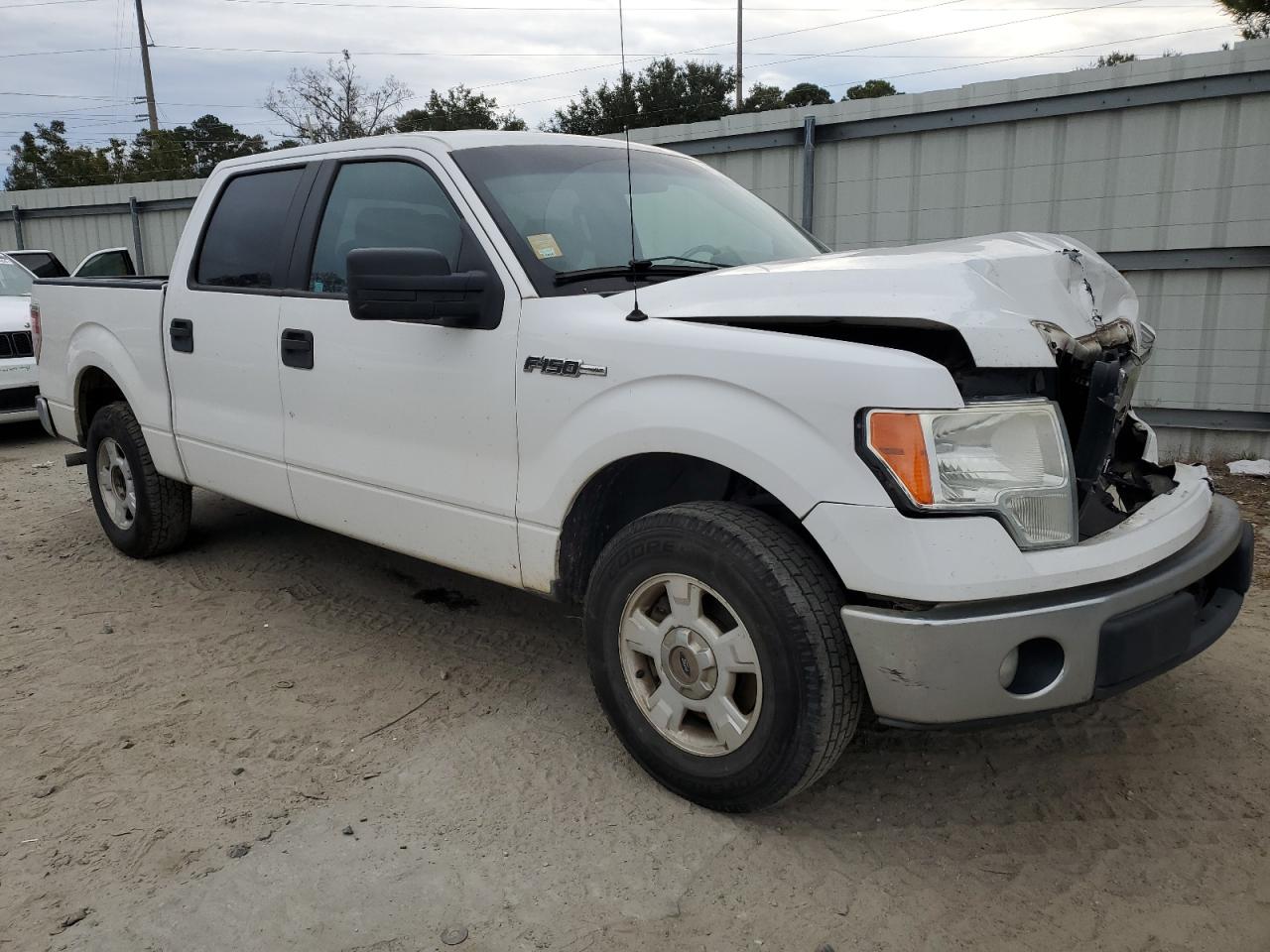 VIN 1FTEW1CM0EFB03464 2014 FORD F-150 no.4