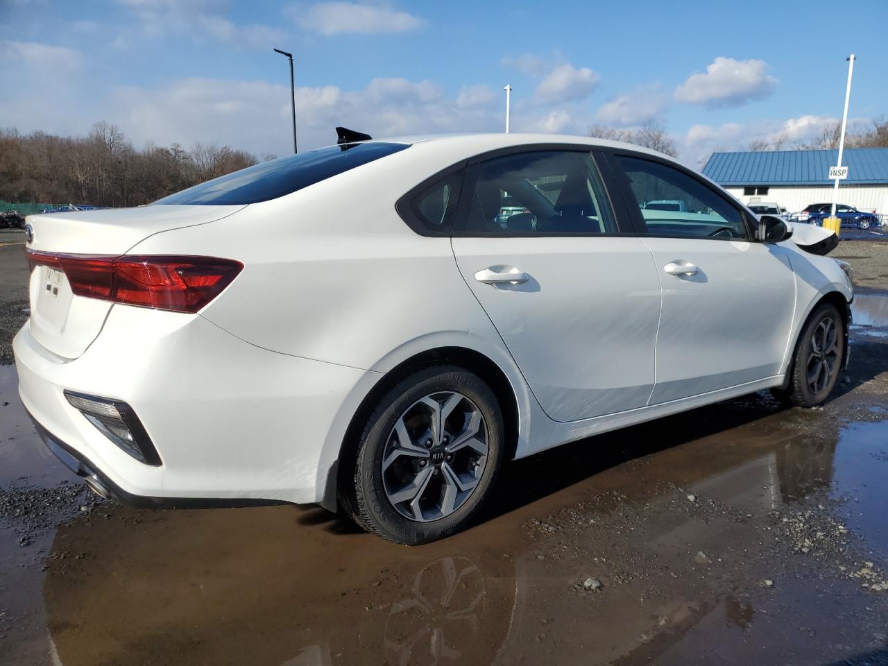 VIN 3KPF24AD0ME268475 2021 KIA FORTE no.3