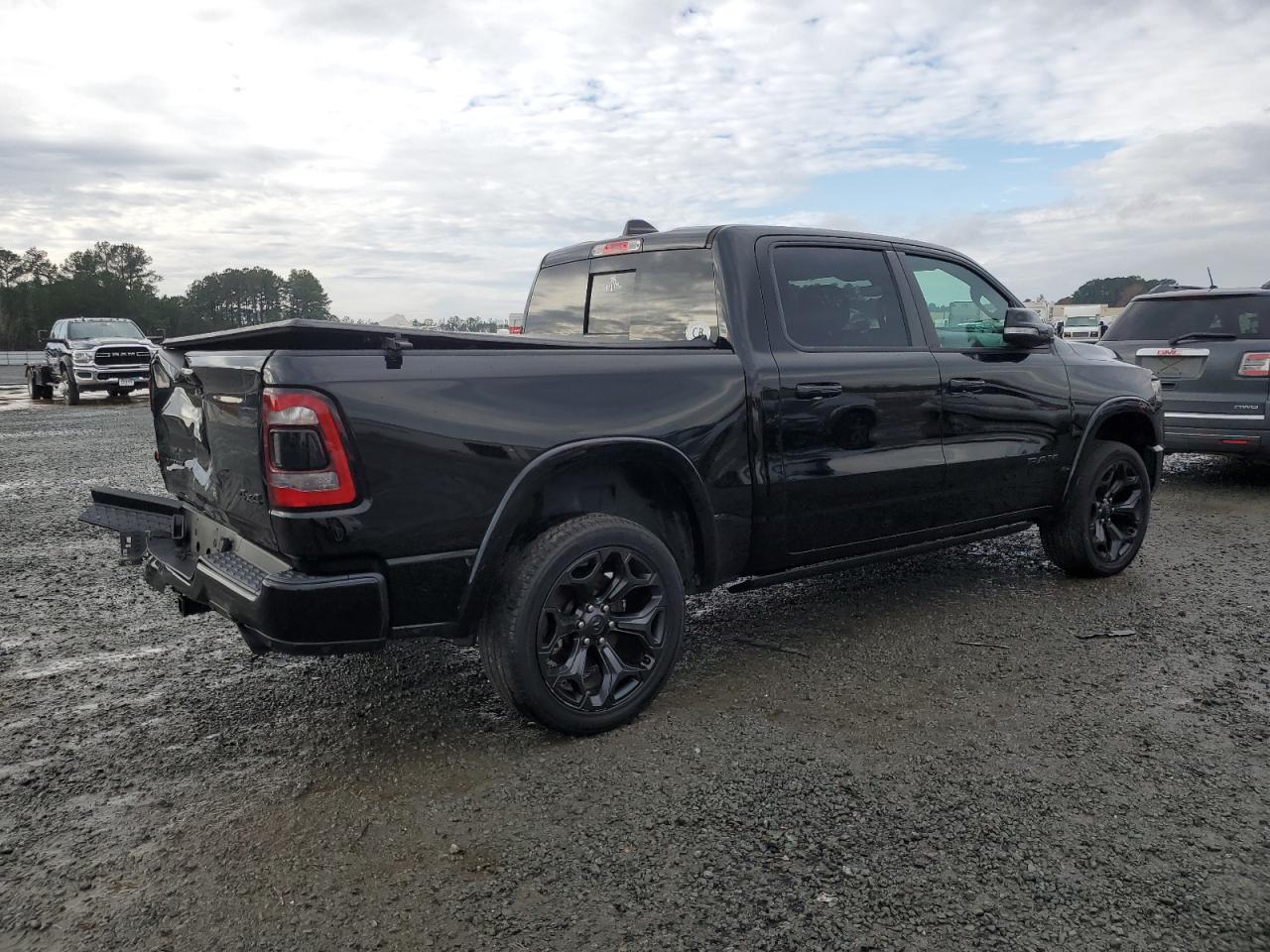 2020 RAM 1500 - Image 3