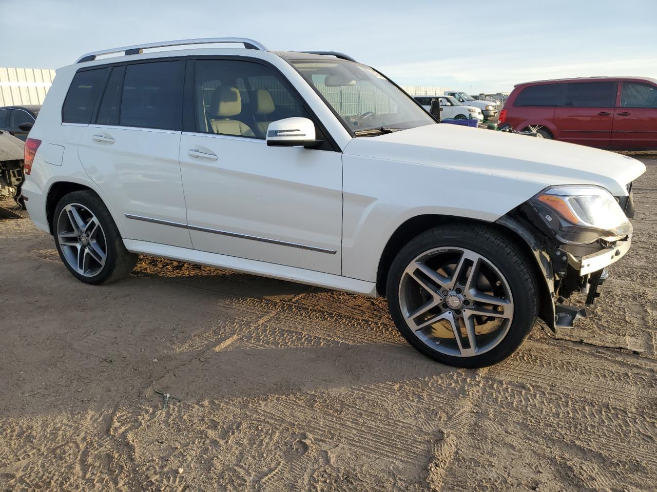 VIN WDCGG5HB5FG402085 2015 MERCEDES-BENZ GLK-CLASS no.4