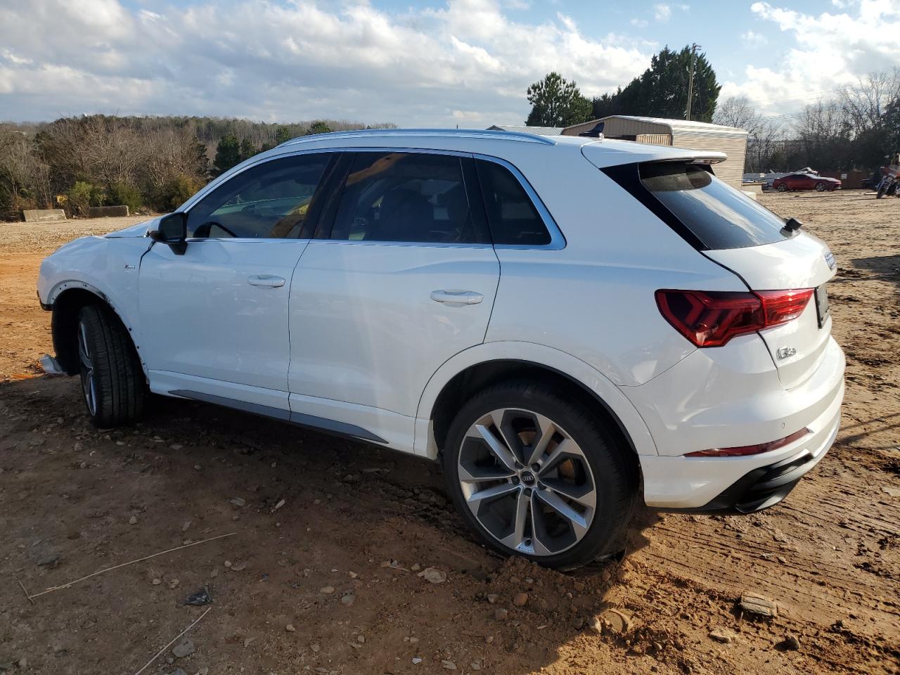 2019 Audi Q3 - Image 2