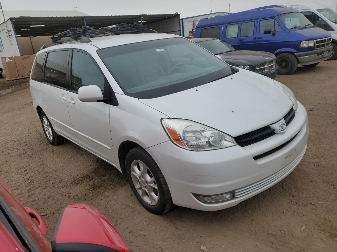 2004 Toyota Sienna - Image 4
