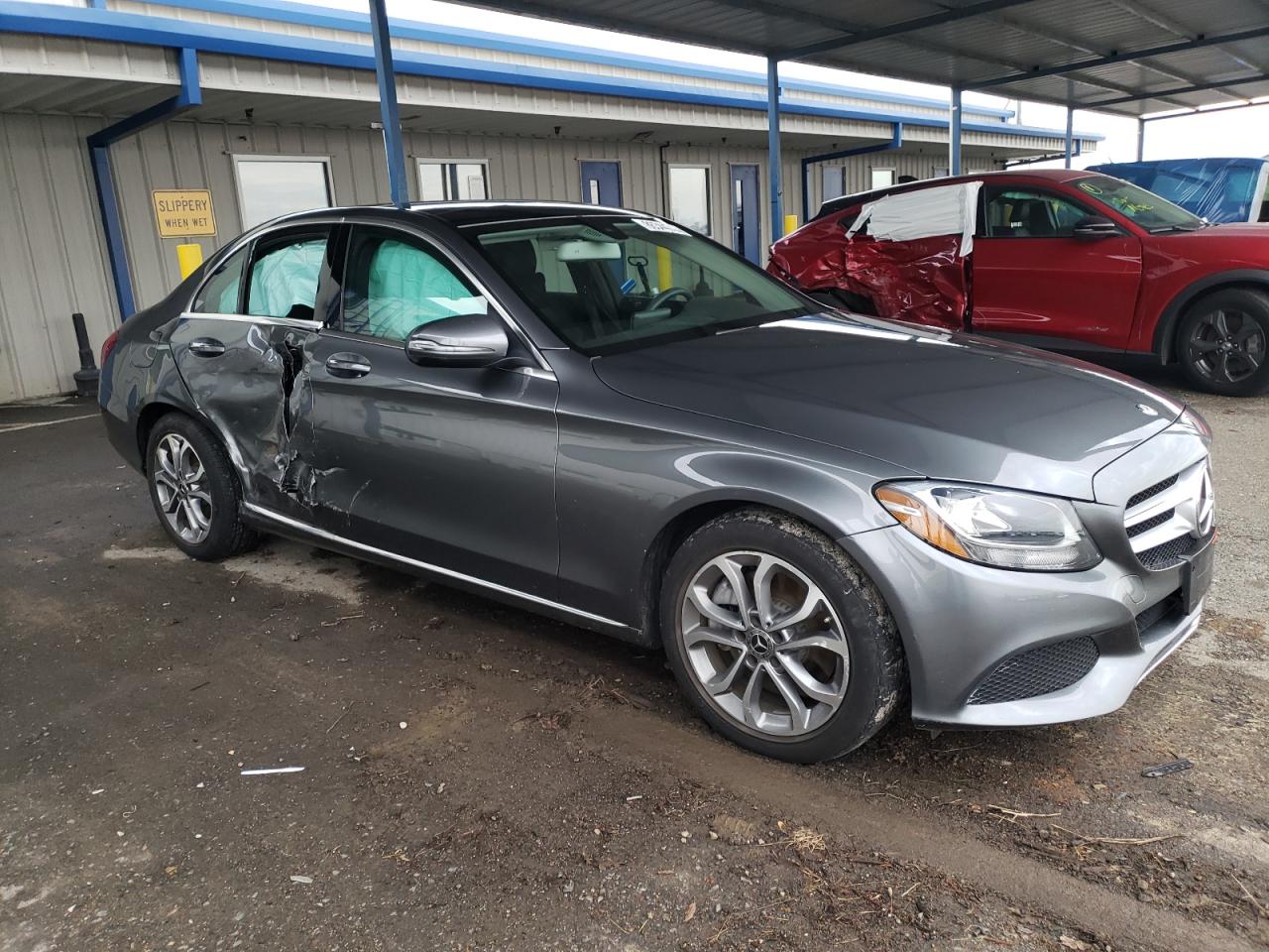 VIN 55SWF4JB1HU211347 2017 MERCEDES-BENZ C-CLASS no.4