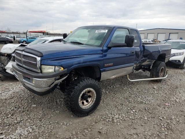 2001 Dodge Ram 2500  de vânzare în Cahokia Heights, IL - Side