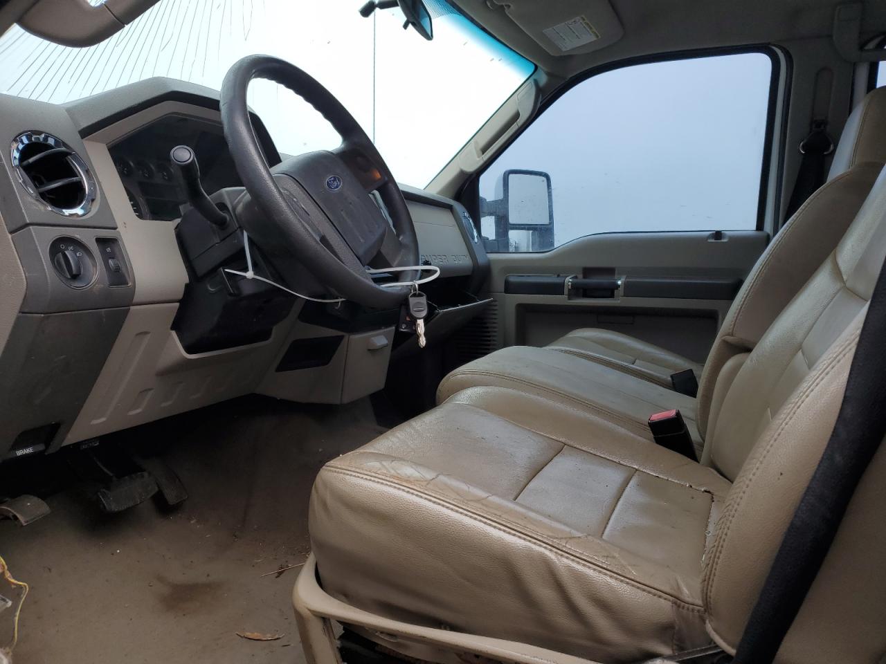 2010 Ford F350 - Image 7