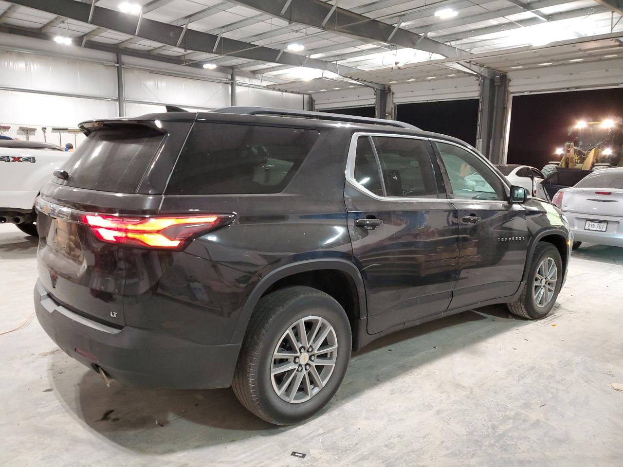 2022 Chevrolet Traverse - Image 3
