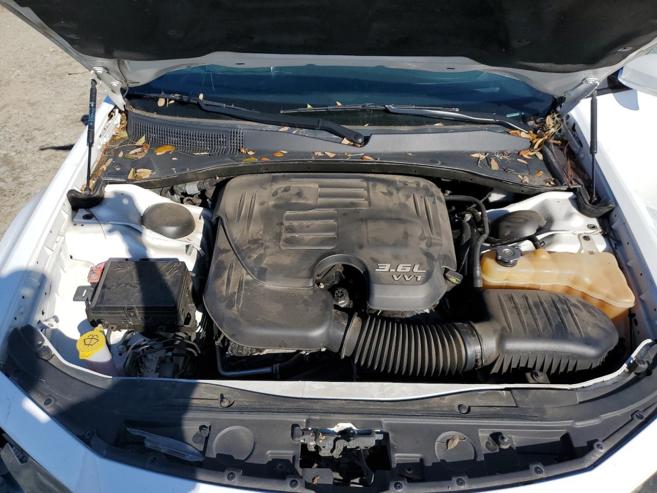 2019 Chrysler 300 - Image 11