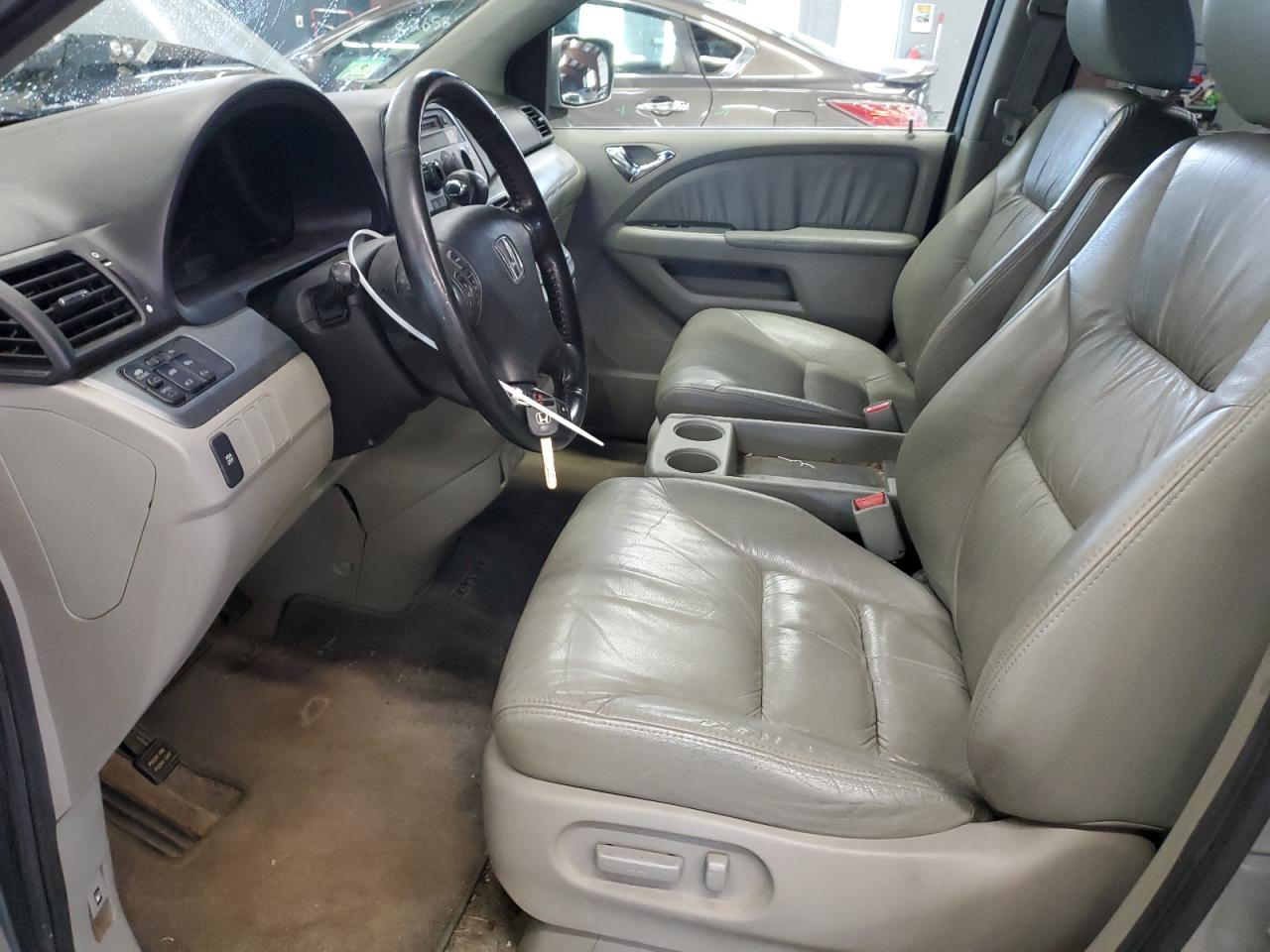 2008 Honda Odyssey - Image 7