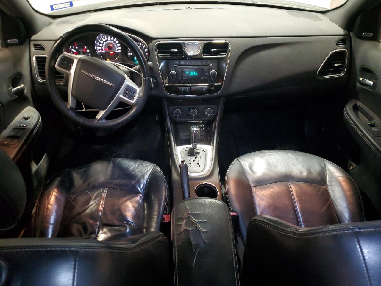 2013 Chrysler 200 - Image 8