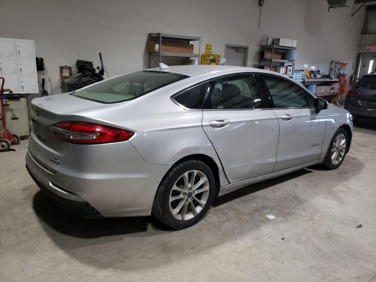 VIN 3FA6P0LU1KR225329 2019 FORD FUSION no.3