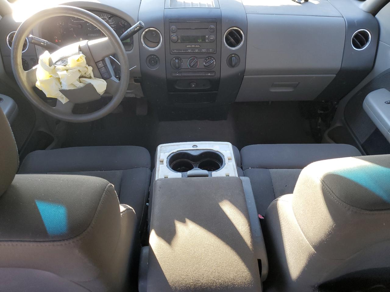 2004 Ford F-150 - Image 8