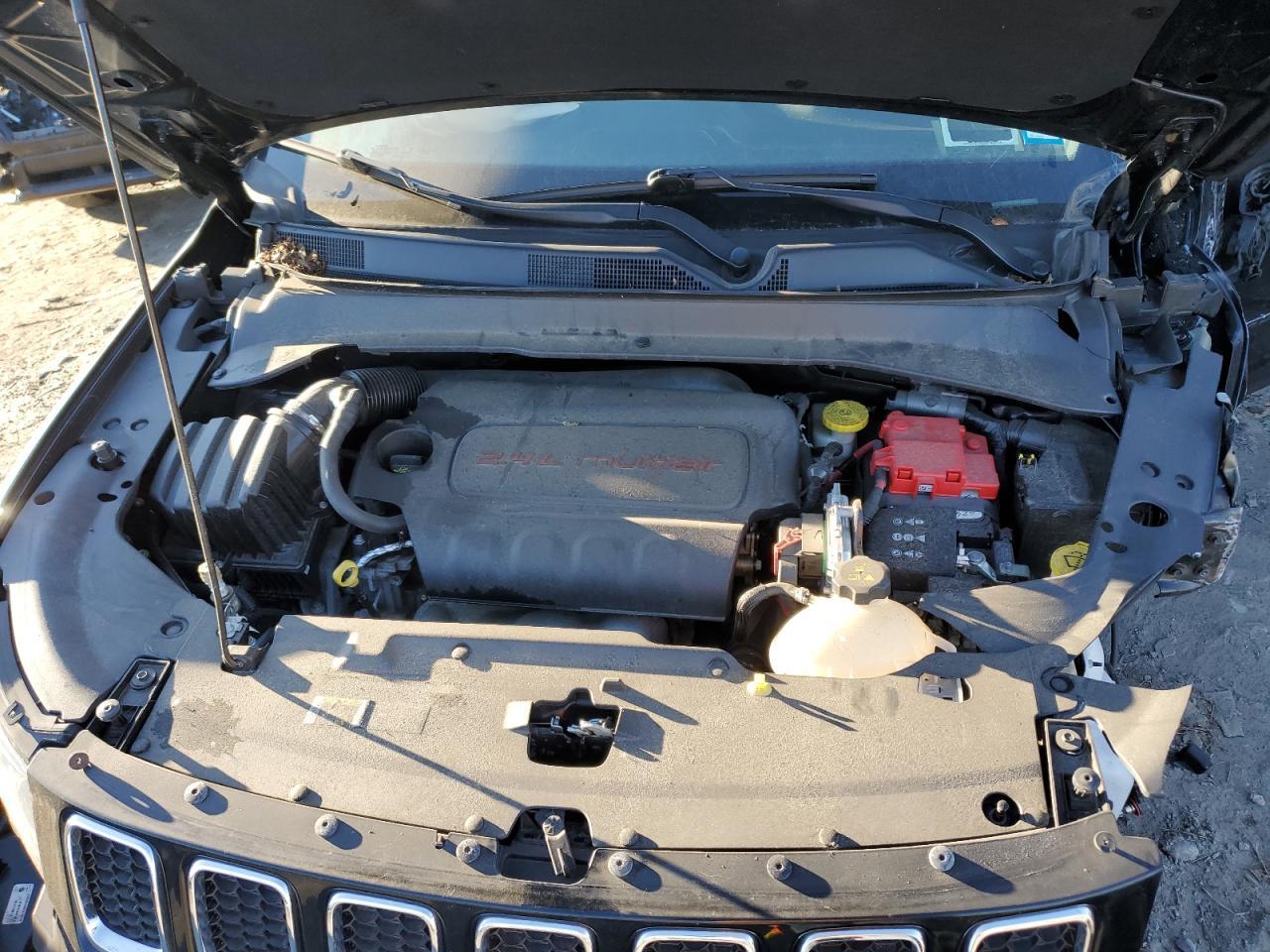 2019 Jeep Compass - Image 12