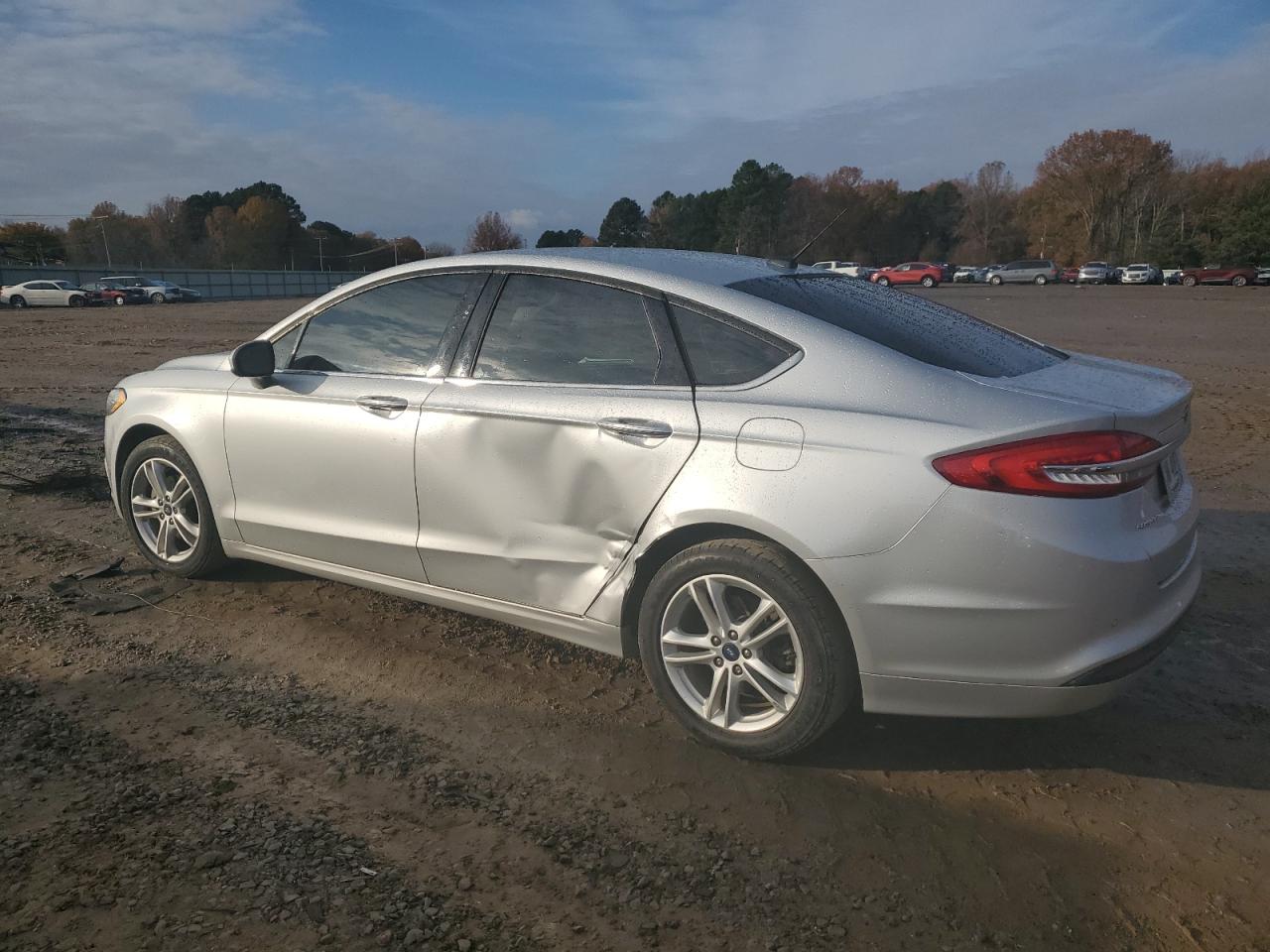 VIN 3FA6P0H70JR226523 2018 FORD FUSION no.2