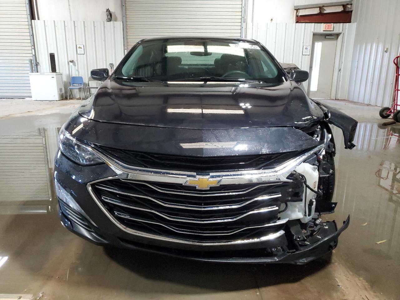 2023 Chevrolet Malibu - Image 5