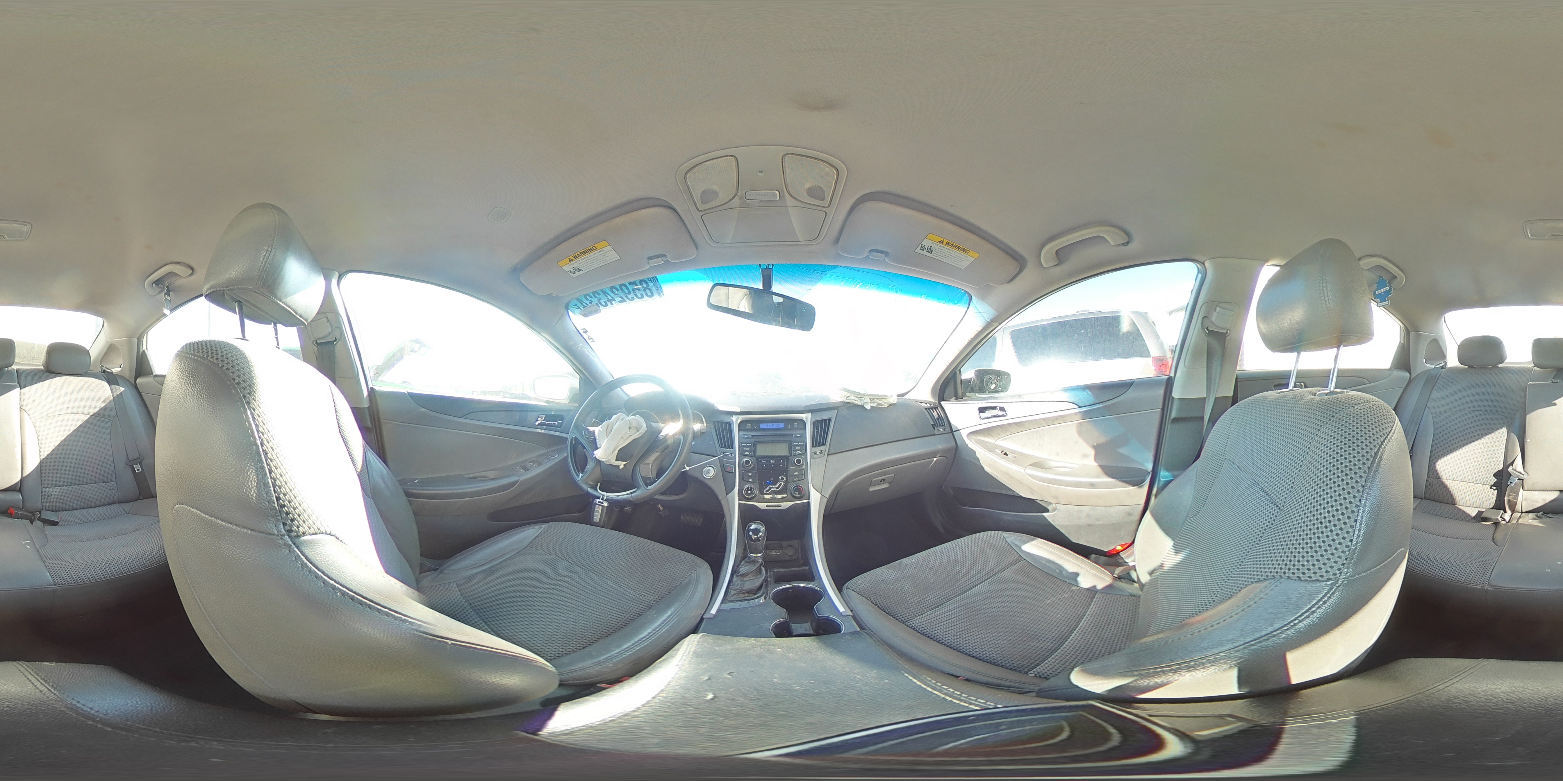 2012 Hyundai Sonata - Image 13