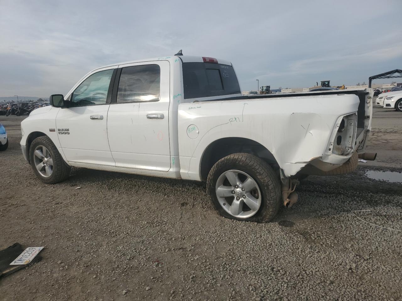 VIN 1C6RR7LT6FS638138 2015 RAM 1500 no.2