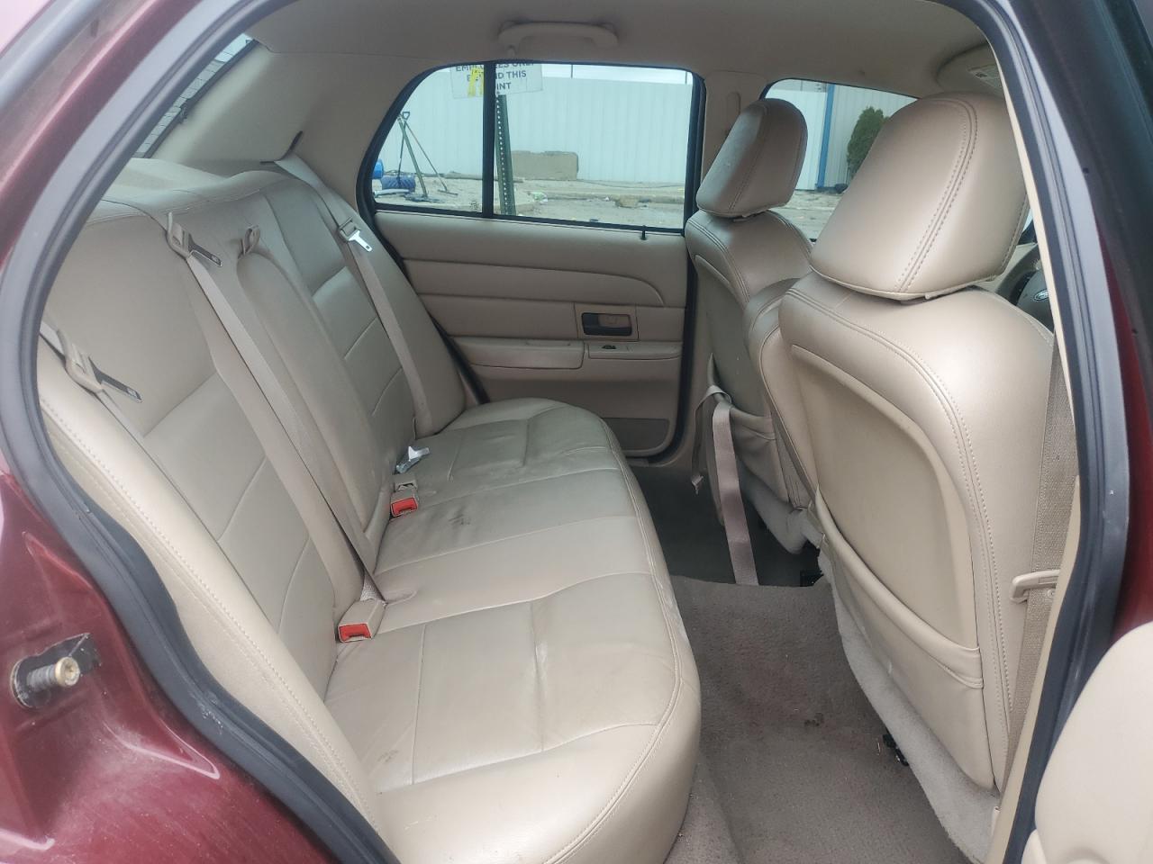 2005 Ford Crown Victoria Lx VIN: 2FAFP74W85X136047 Lot: 82915244