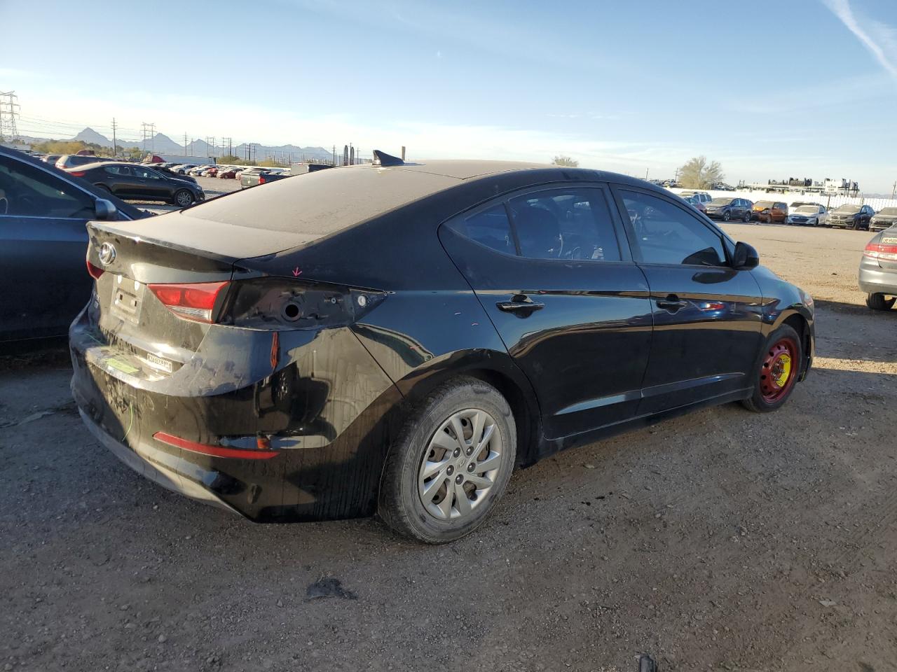 2017 Hyundai Elantra - Image 3
